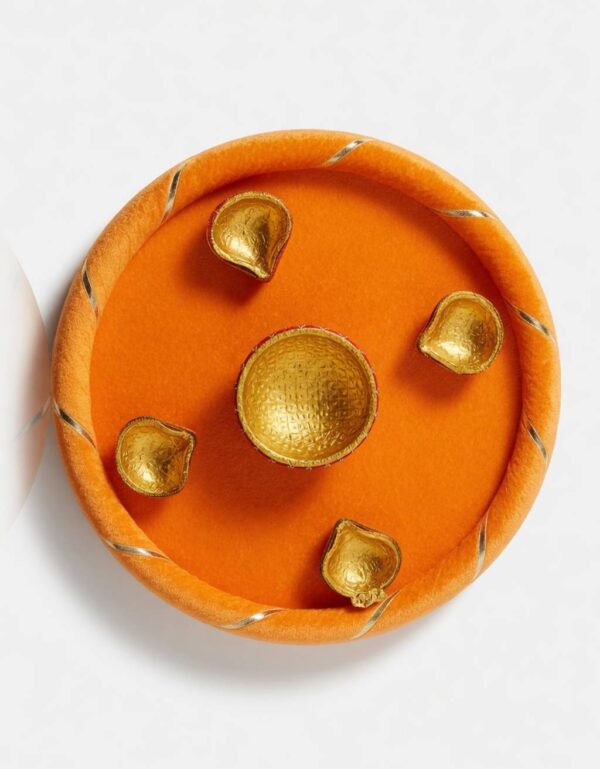 Round Velvet Wedding Mehndi Plate with Gold Diyas for Mehndi, Nikah & Traditional Ceremony Decoration | by Lawat Co.