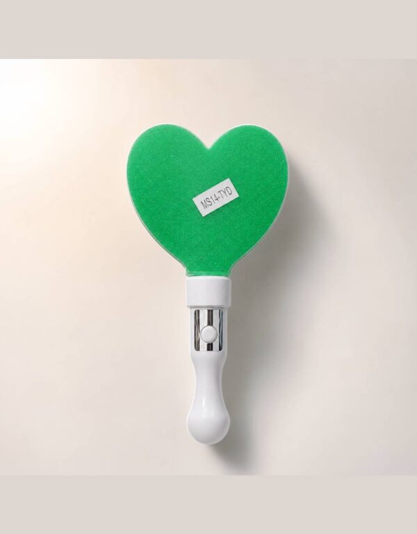 Heart-Shaped LED Glow Stick Wand Green Party Light Stick 1 Piece
